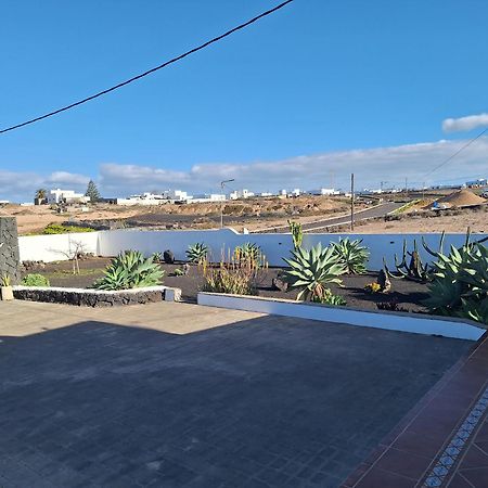 Casa El Gallo Teguise  Exteriör bild