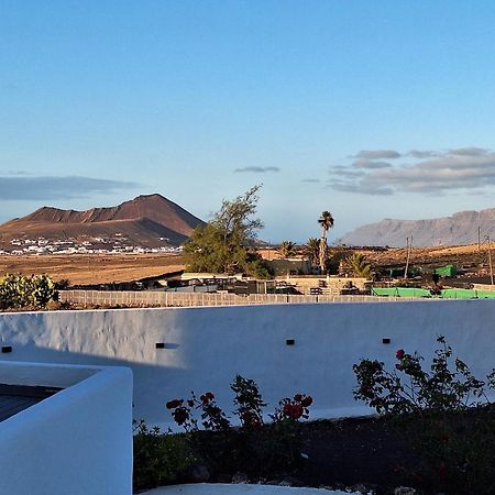 Casa El Gallo Teguise  Exteriör bild