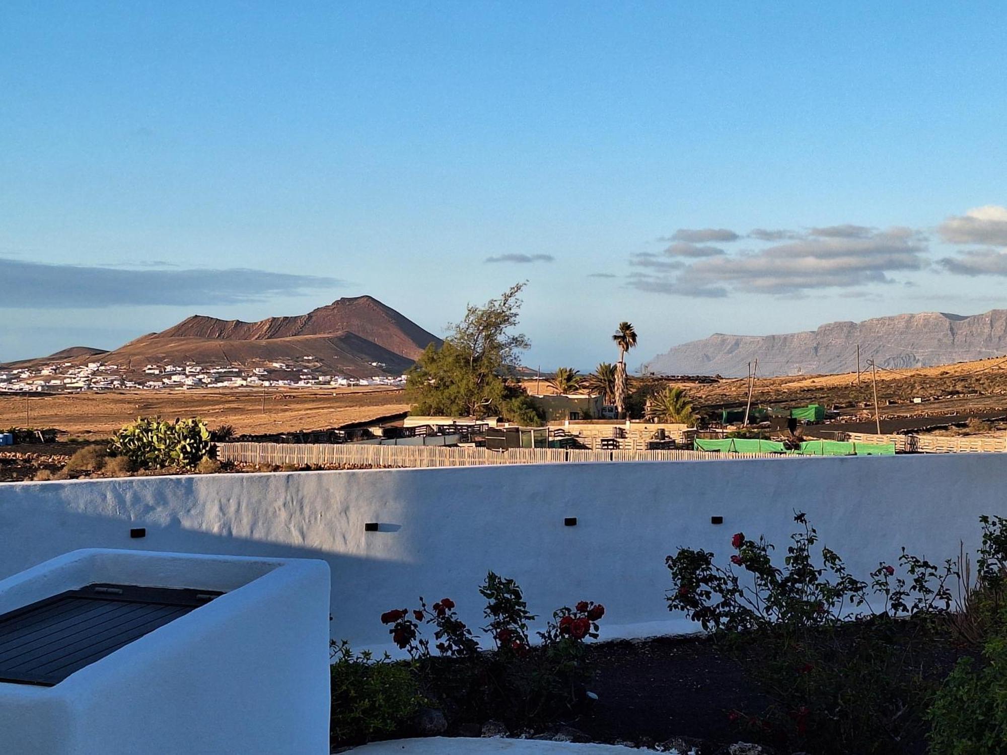 Casa El Gallo Teguise  Exteriör bild