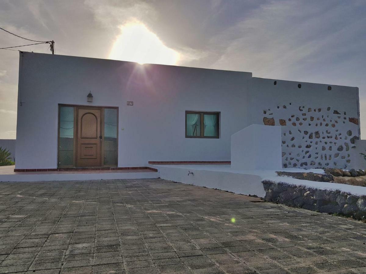 Casa El Gallo Teguise  Exteriör bild