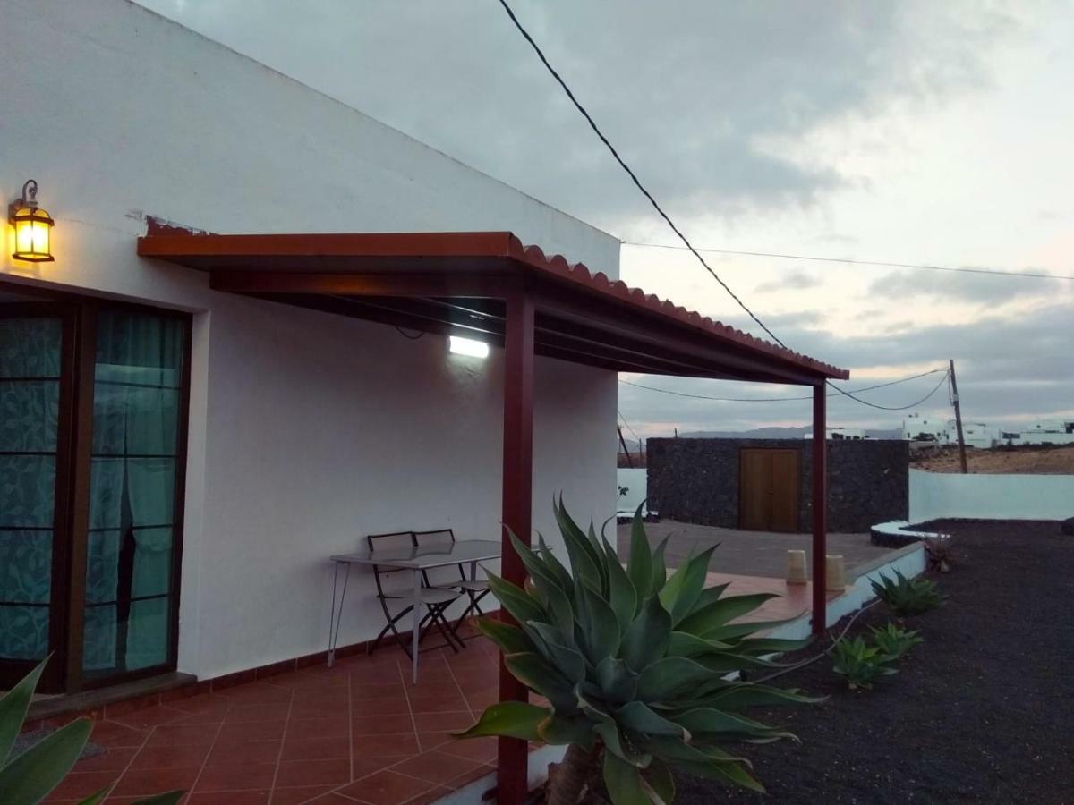 Casa El Gallo Teguise  Exteriör bild