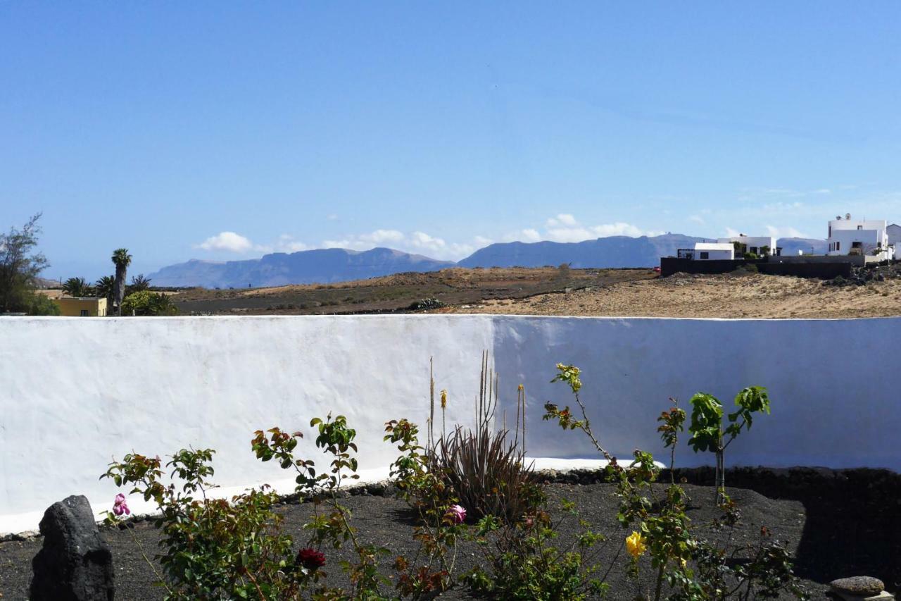 Casa El Gallo Teguise  Exteriör bild