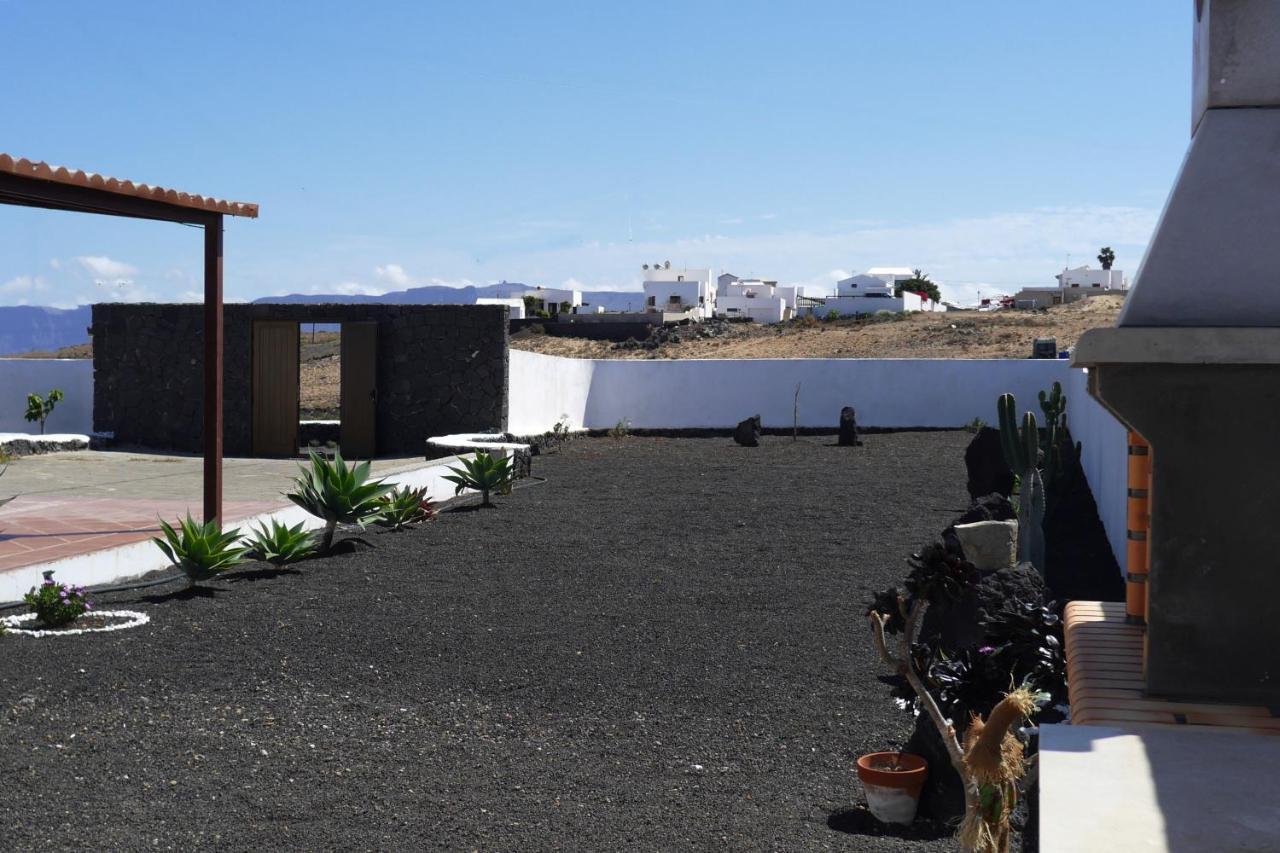 Casa El Gallo Teguise  Exteriör bild